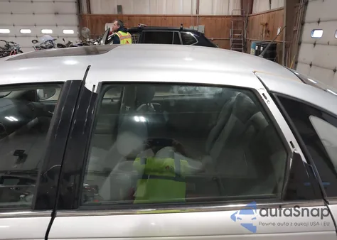 2003 Saturn L-Series L200 из США, поврежденный, VIN 1G8JU54F53Y542117